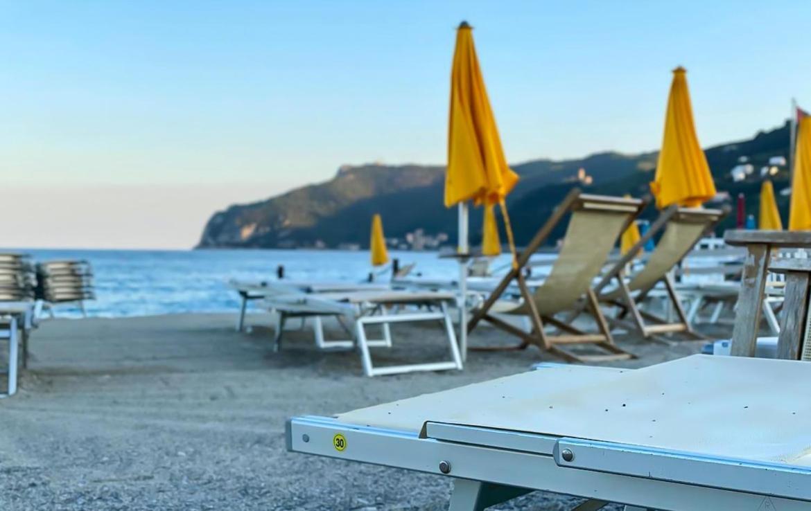 Appartamento Casa Mariuccia - A Due Passi Dal Mare Savona Esterno foto
